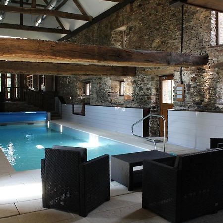 Le Manoir De La Vieille Douve Bed and Breakfast Bourg-d'Ire Exterior foto